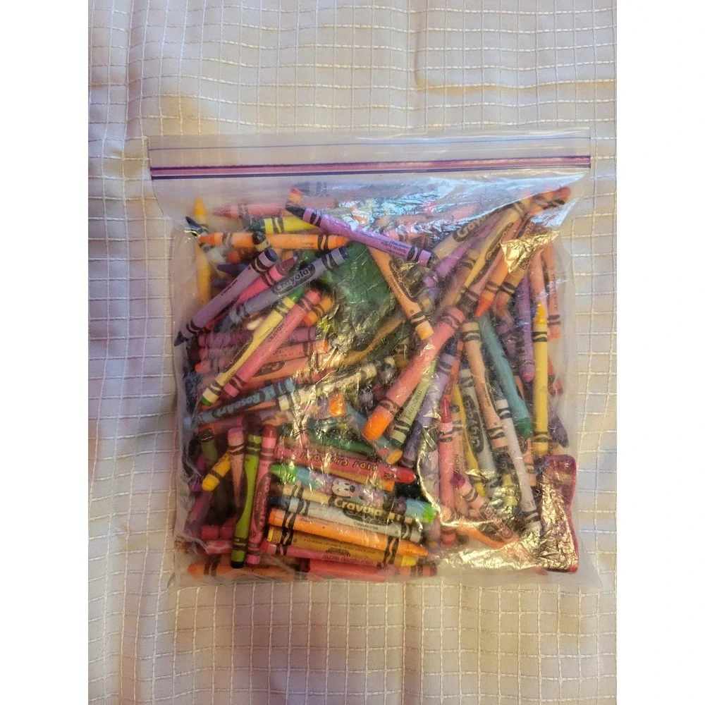 Bulk Crayon Lot Assorted Brands Crayola RoseArt Multi Color Bag Art Crafts